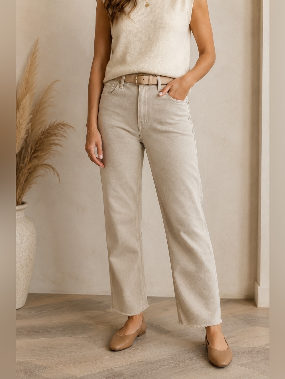 Vervet Women’s Beige/Taupe Straight-Leg Jeans – Size 30